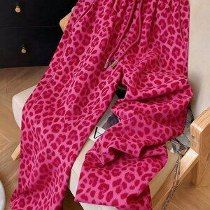 Hot Pink Chic Women's Leopard Print Sweatpants